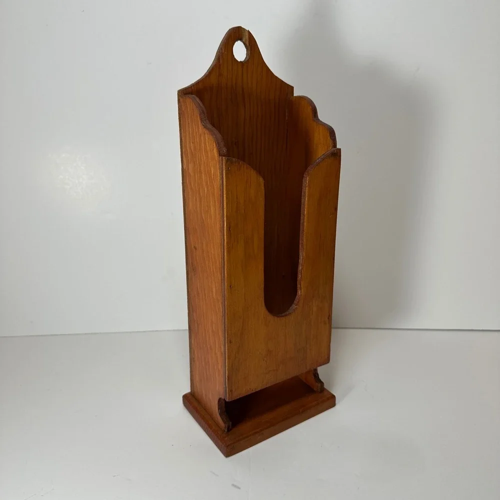 Vintage Wooden Wall Mount Mail Dispenser Scalloped Farmhouse Kitchen Organizer